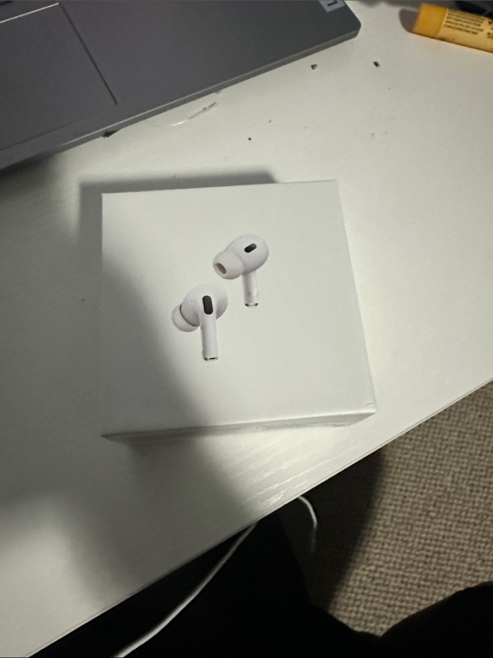& Other Stories White True Wireless Earbuds